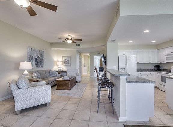 3rd image of 10492 Autumn Breeze Dr APT 101