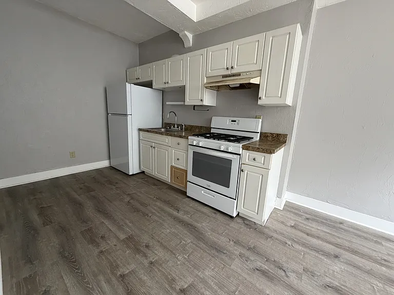1717 S Park Ave #4 — Photo 21