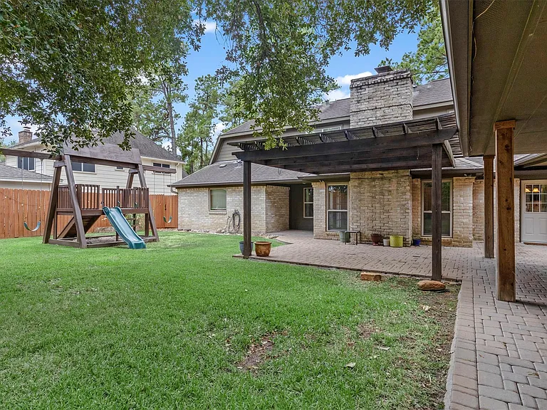 16210 Chipstead Dr — Photo 34