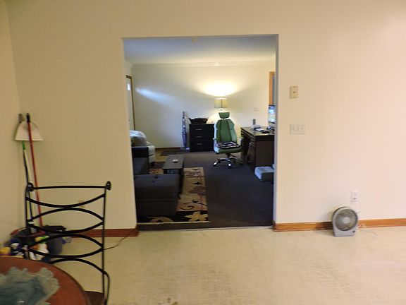 4th image of 65 Cottage St #8791