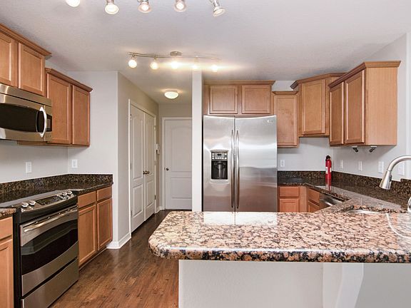 2nd image of 18121 Glastonbury Ln