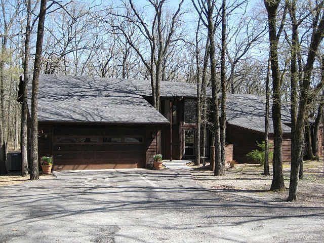 1st image of 3817 Wildwood Dr