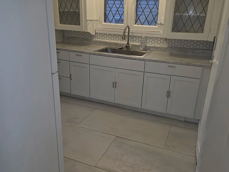 18061 Pennington Dr — Photo 18