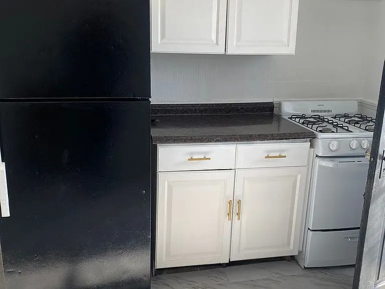 314 W Lemon St — Photo 7