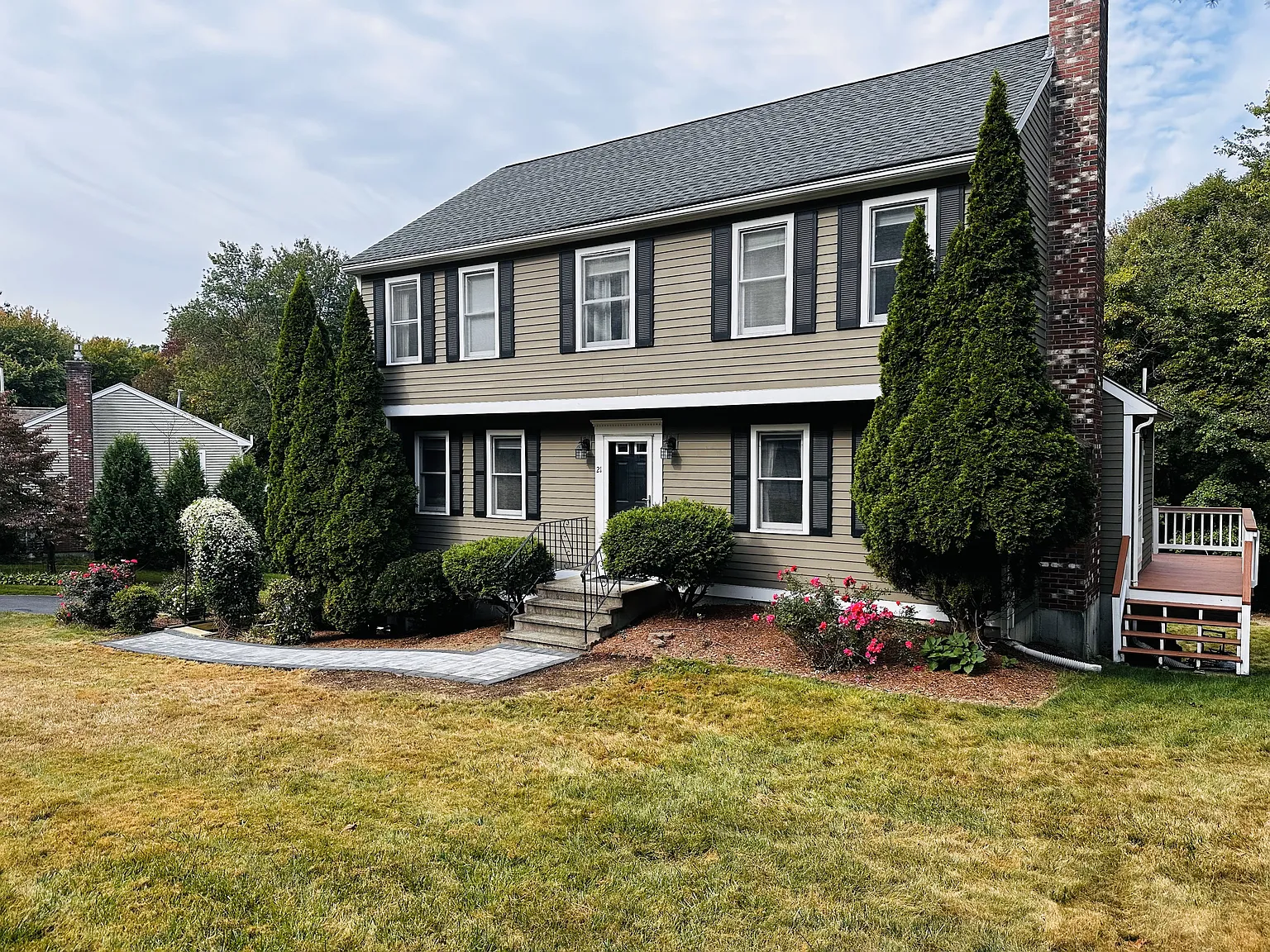 4 bed, 2.5 bath, 2250 sqft, $3,800 — Photo 1