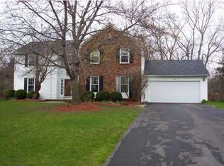 4 Cambric Cir, Pittsford, NY 14534