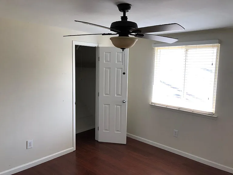 2320 Orchard Crest St — Photo 9