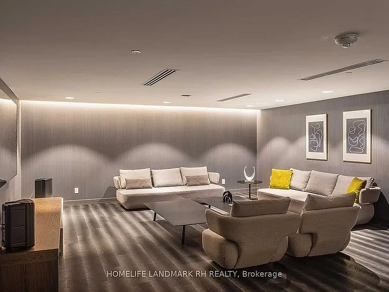 3 Gloucester St #901 — Photo 14