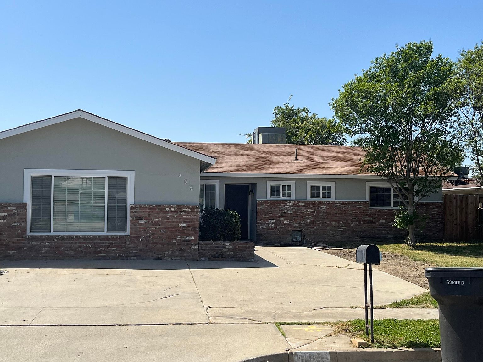 455 S Vista Street, Tulare, CA 93274 Zillow