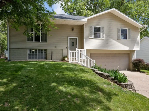 172 Brentwood Dr NE, Cedar Rapids, IA 52402
