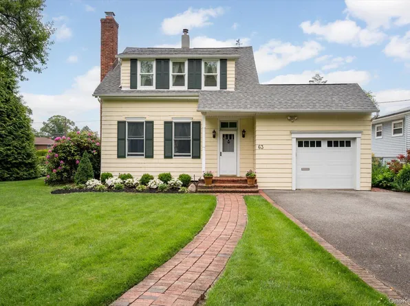 63 Cedar Road, Westbury, NY 11590