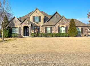 8418 N 67th Ave E, Owasso, OK 74055