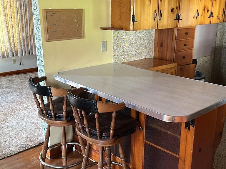 31 Maple St — Photo 2