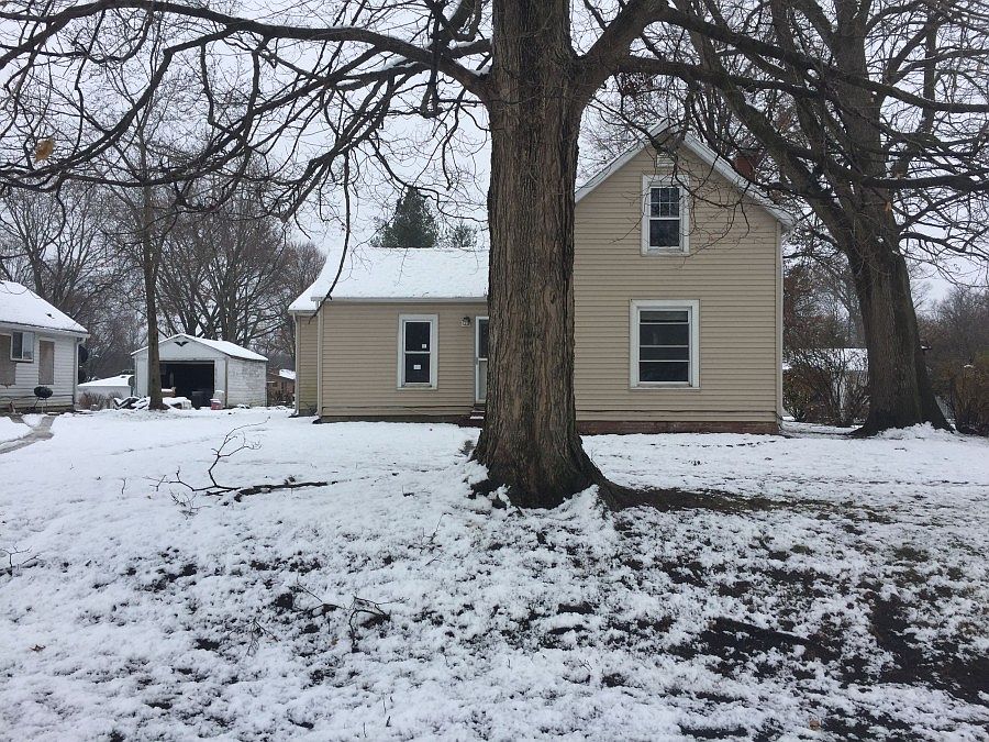 1st image of 308 W Main St