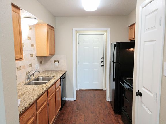 2nd image of 1014 Bright Cir