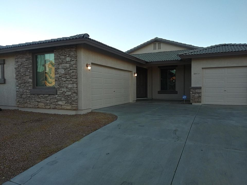 Front of Home - Low maintenance, water saving rock landscaping