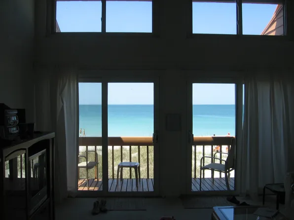 2702 Beach Trl APT A, Indian Rocks Beach, FL 33785