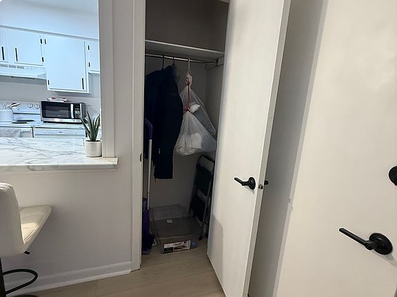 3rd image of 909 1st Ave S #6