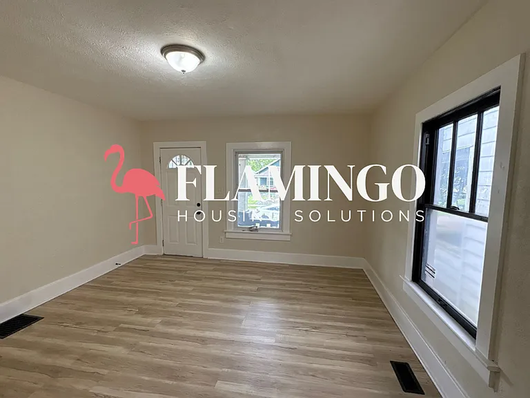 329 Westwood Ave — Photo 3