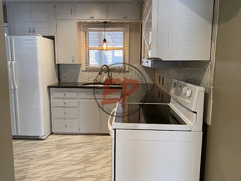 1325 N 62nd St — Photo 9