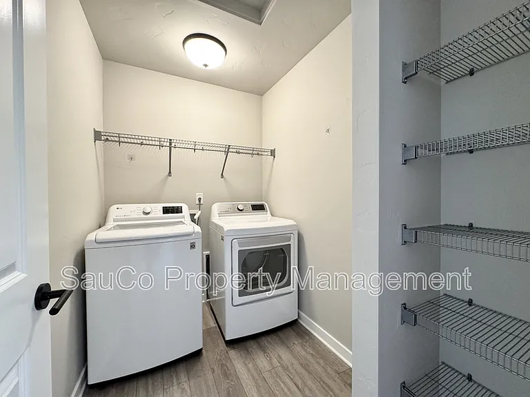 5531 SE Logan Ln — Photo 22