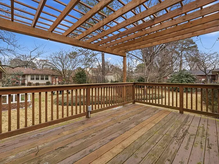 335 E McGinnis Cir — Photo 17