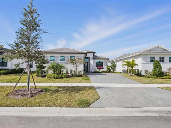 9162 SW Arco Way, Port St Lucie, FL 34987