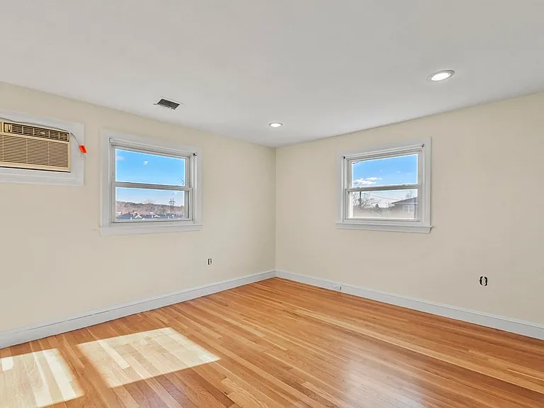 72 Cambridge Rd #2 — Photo 23