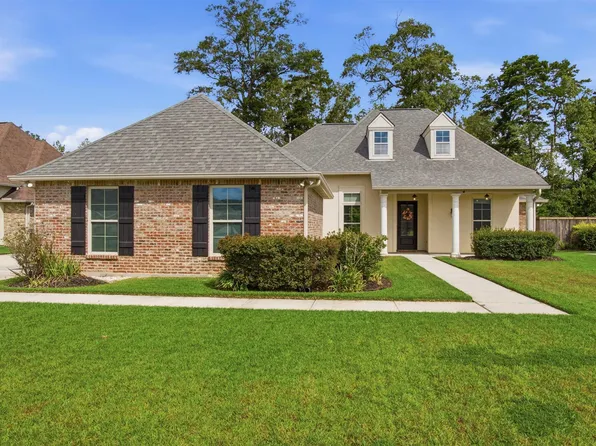 8929 Greenleaves Dr, Denham Springs, LA 70726