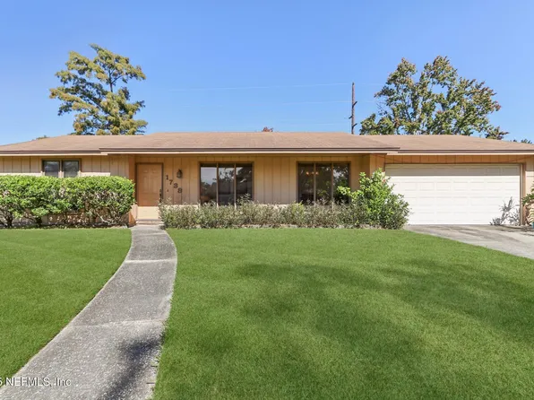 1738 PAPAYA Drive N, Orange Park, FL 32073