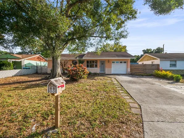 8454 Rose Ter, Seminole, FL 33777