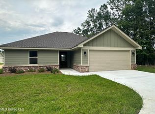 90 Todd Rd, Sumrall, MS 39482