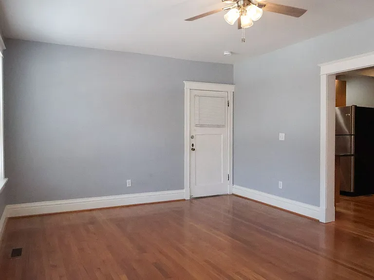 757 Syracuse Ave — Photo 2