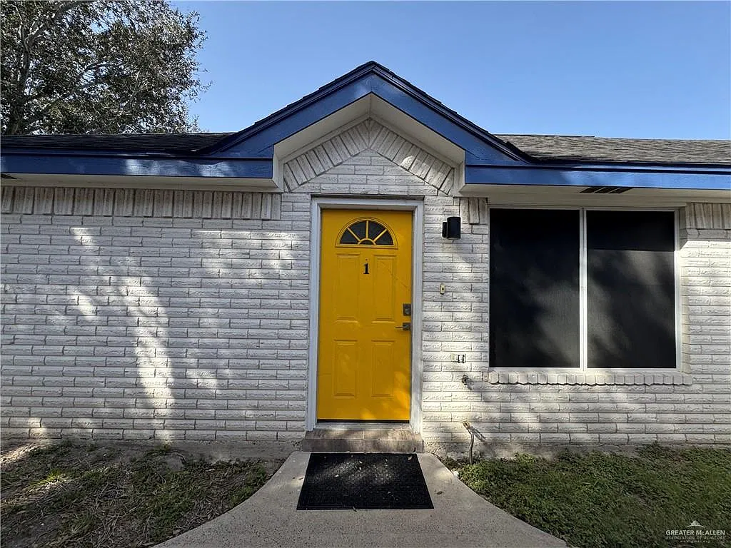 2 bed, 4.0 bath, 1000 sqft, $995 — Photo 1