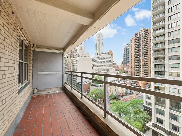 300 East 57th Street image 9 of 12