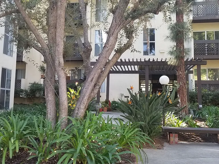 Woodside Terrace — Photo 4