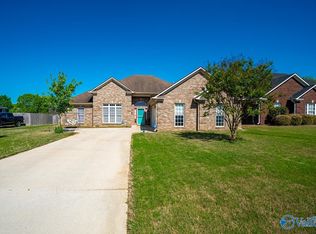 107 Appleberry Ln, Harvest, AL 35749