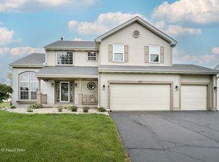 2012 Spring Creek Ln, McHenry, IL 60050