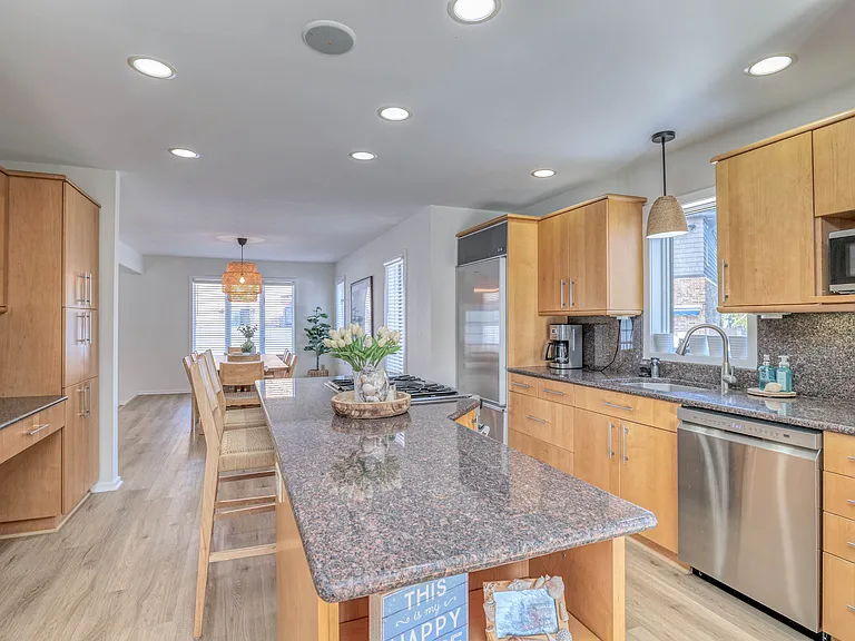 6 Brunswick Ct — Photo 36
