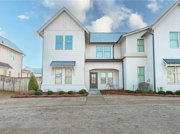 501 Grey Oak Cir, Auburn, AL 36830