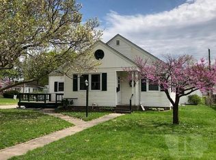 1715 Dill St, Burlington, IA 52601