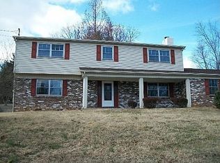 1401 Barcelona Dr, Knoxville, TN 37923