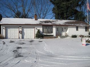 645 5th St, Omaha, IL 62871