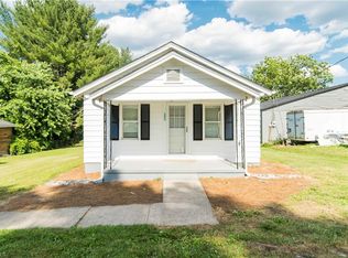 120 Tyler St, Yadkinville, NC 27055