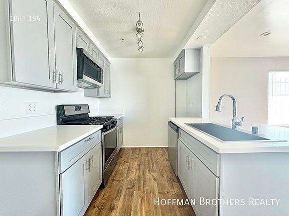 3rd image of 12914 Doty Ave APT 6