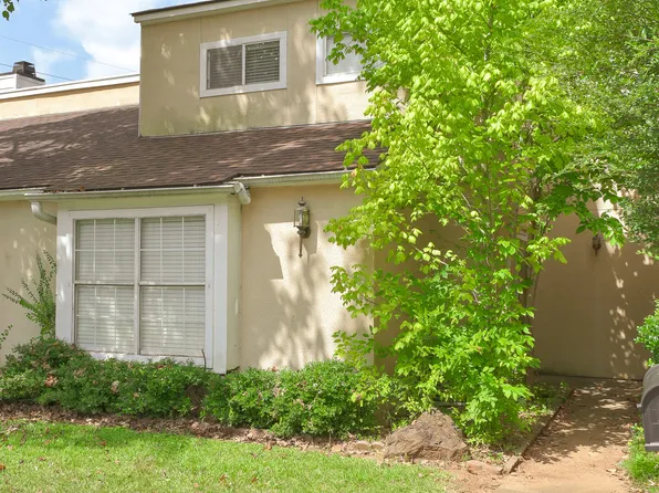 602 Kings Mountain Dr, Longview, TX 75601