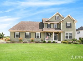 860 Snow St, Sugar Grove, IL 60554