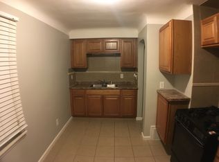 20388 Hollywood St, Harper Woods, MI 48225