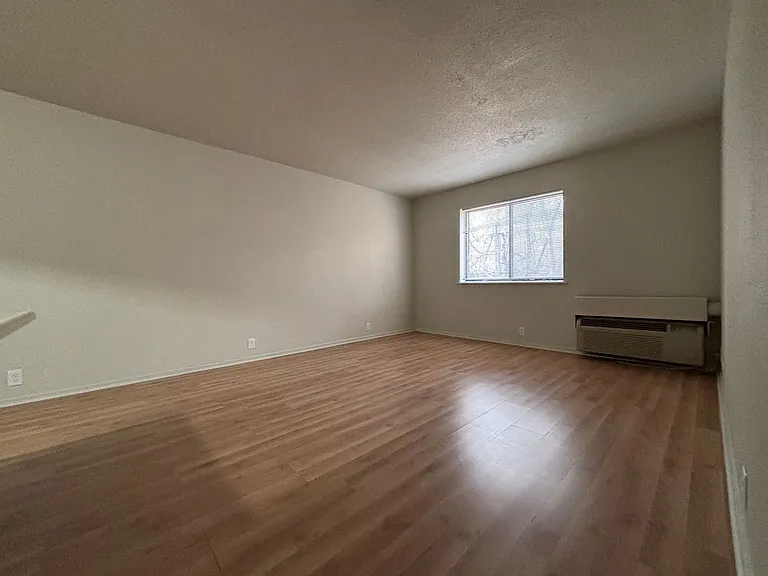 Brookside Apartments — Photo 20