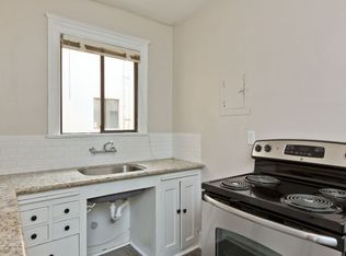 1707 N 45th St APT 5, Seattle, WA 98103